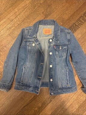 Levi's Medium Blue Denim Trucker Jacket large kids
